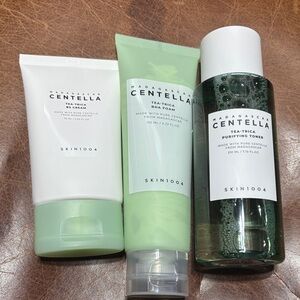 SKIN1004 Centella Skincare Trio - Mint Green and White
